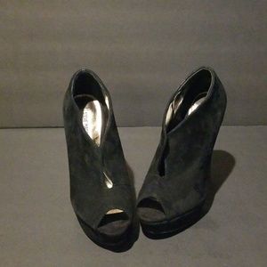 Steve Madden "Staylon" 5 1/2" Heeled Boot 8M